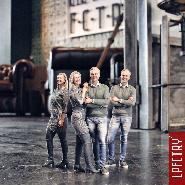 Lil People FCTRY familie portret 3D print scan geschenk kado cadeau beeldjes figuren poppetje besonderes bijzonder gezin tweeling twins roermond limburg