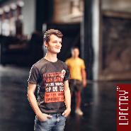 SIX 0877EF04-FFD2-4AB4-9070-5ABD624F0D85